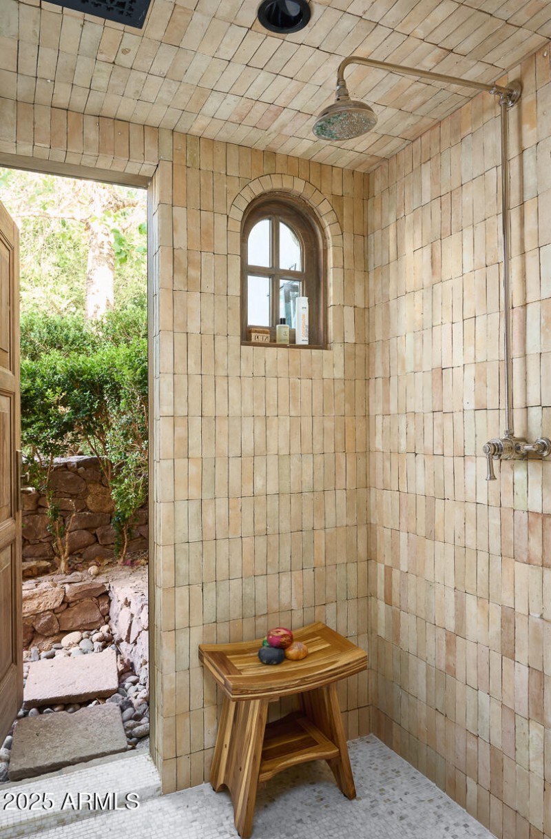poolshower