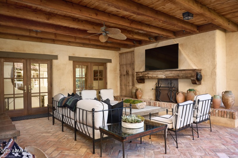 livingroompatio