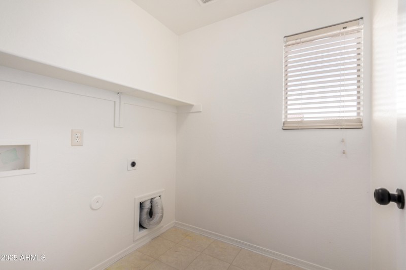 35 Jamestown