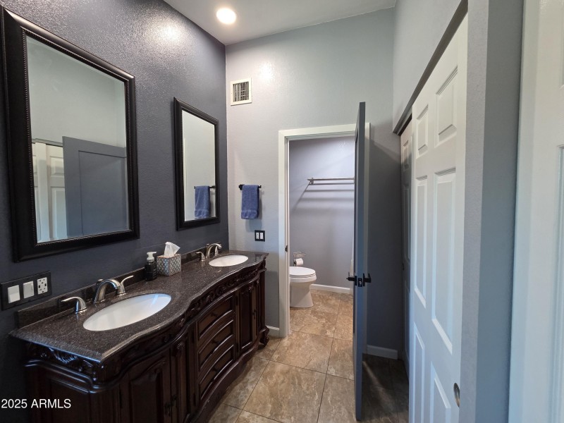 2338 Main bathroom