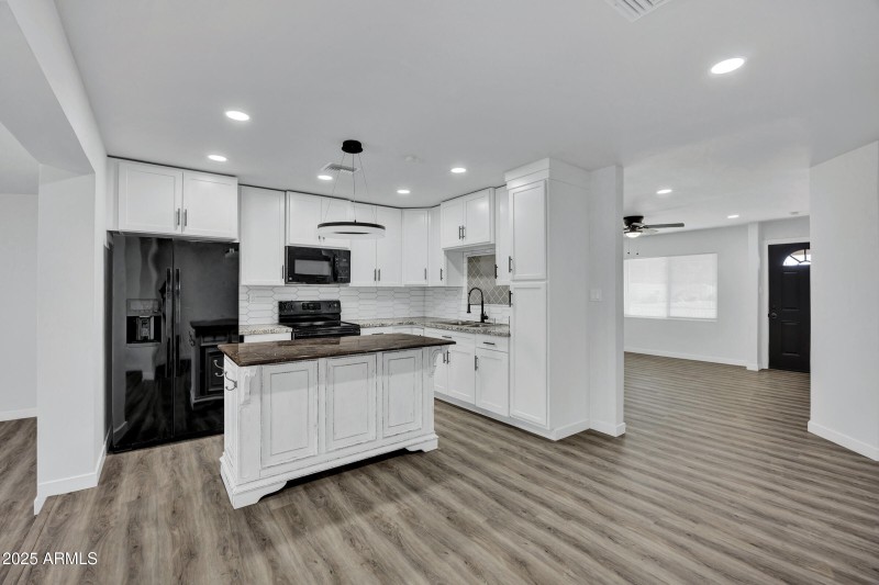 7602 E Thomas Rd-10