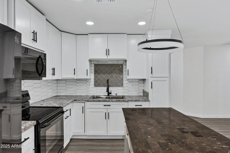 7602 E Thomas Rd-15