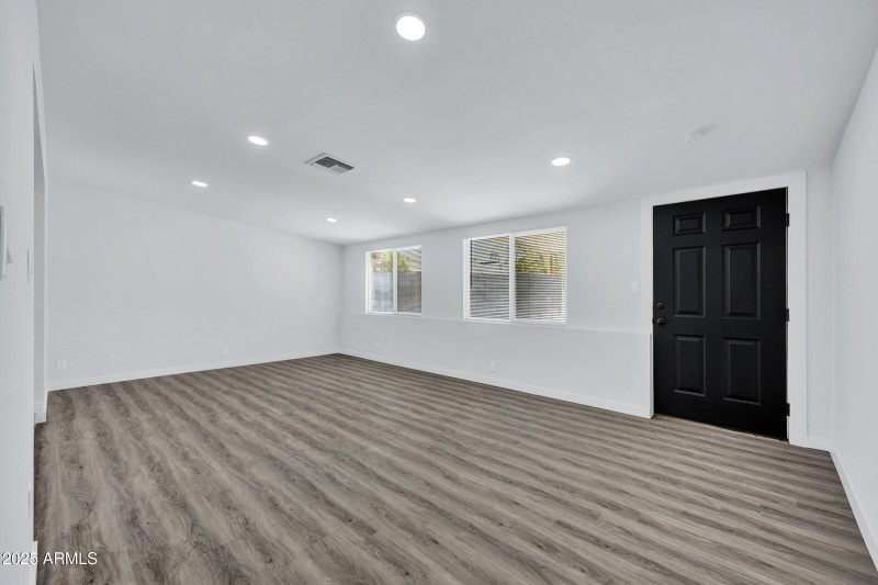 7602 E Thomas Rd-20
