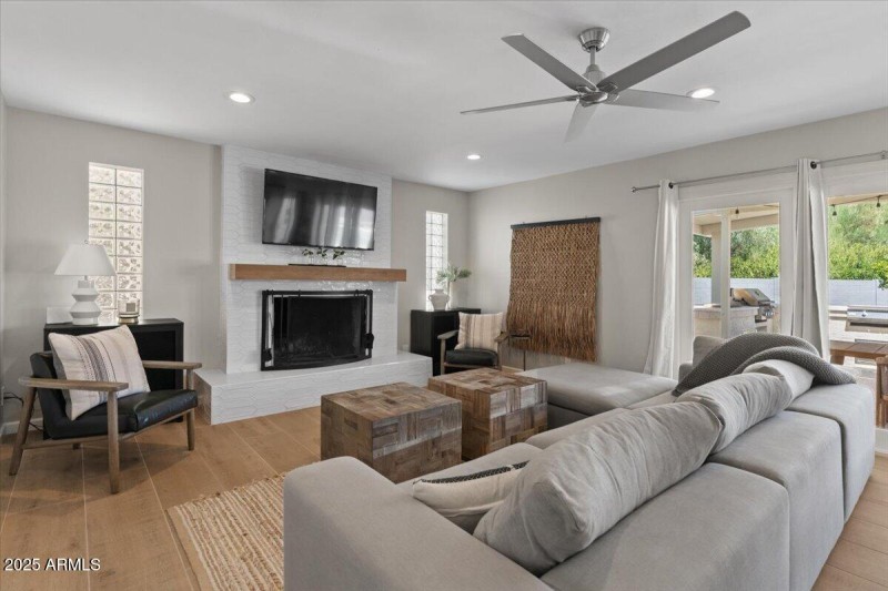 16-Family Room