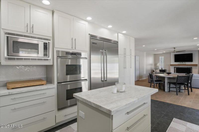23-Kitchen