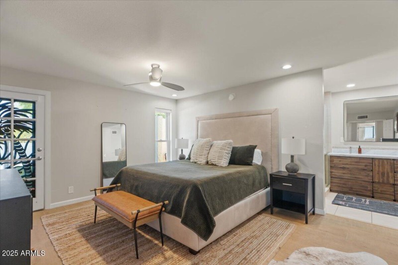 28-Primary bedroom