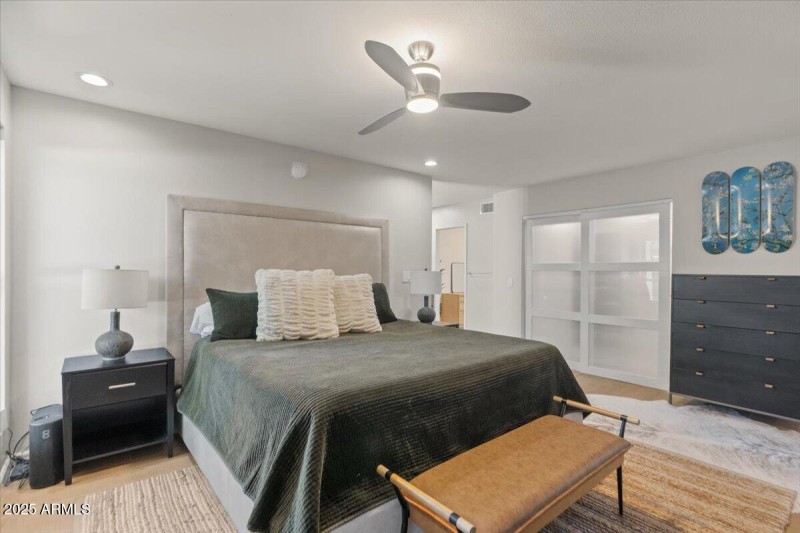 30-Primary bedroom