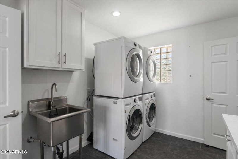 43-Laundry
