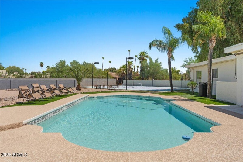54-Pool