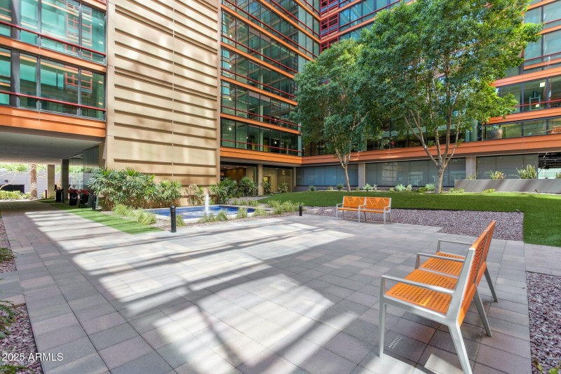 1-web-or-mls-4808-n-24th-st-unit-208