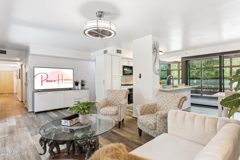 4-web-or-mls-4808-n-24th-st-unit-208