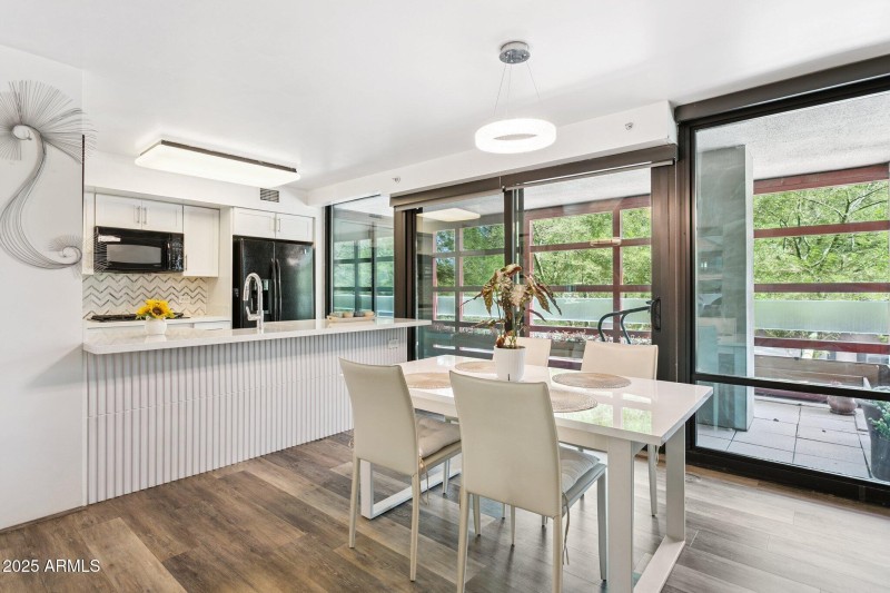 10-web-or-mls-4808-n-24th-st-unit-208