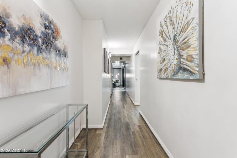 14-web-or-mls-4808-n-24th-st-unit-208
