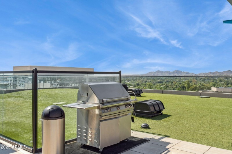 29-web-or-mls-4808-n-24th-st-unit-208