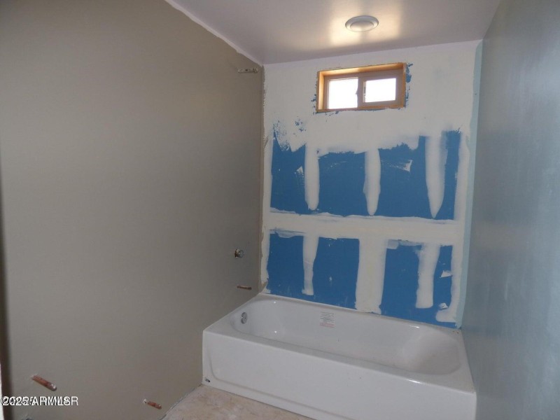 20250721023438377695000000-o