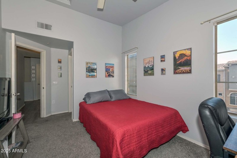 2nd Bedroom2