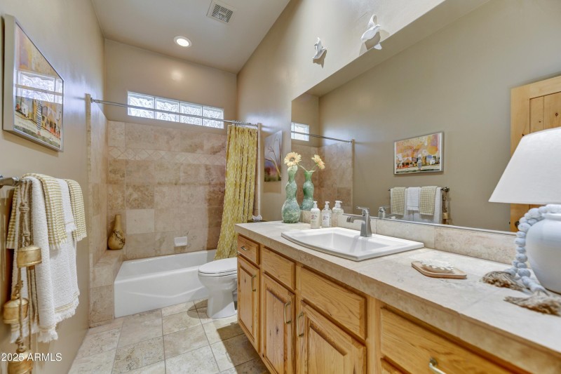 Guest Hall Bath 2