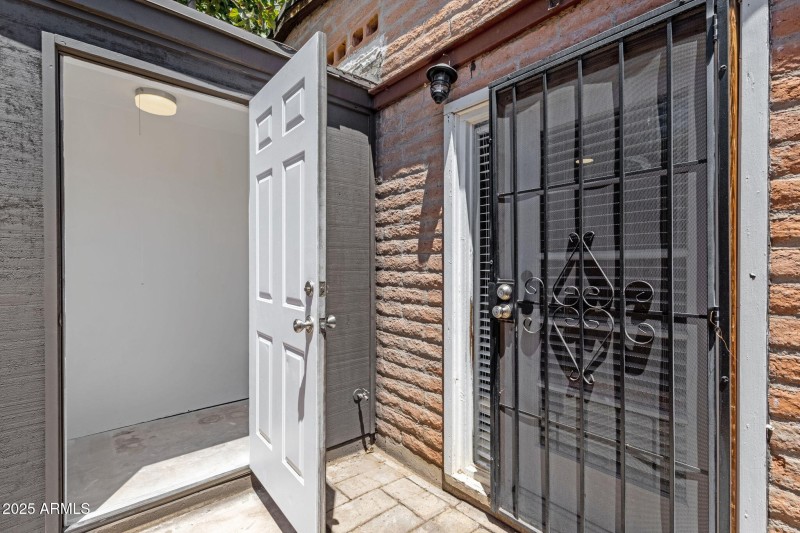 33-web-or-mls-3036-n-32nd-st-314