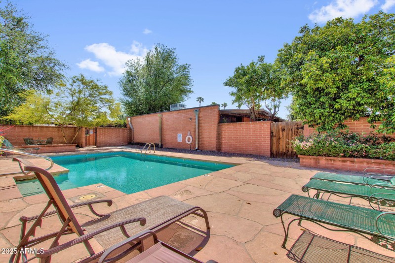 47-web-or-mls-3036-n-32nd-st-314