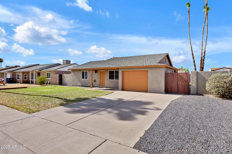 2602 W Fremont Dr-3