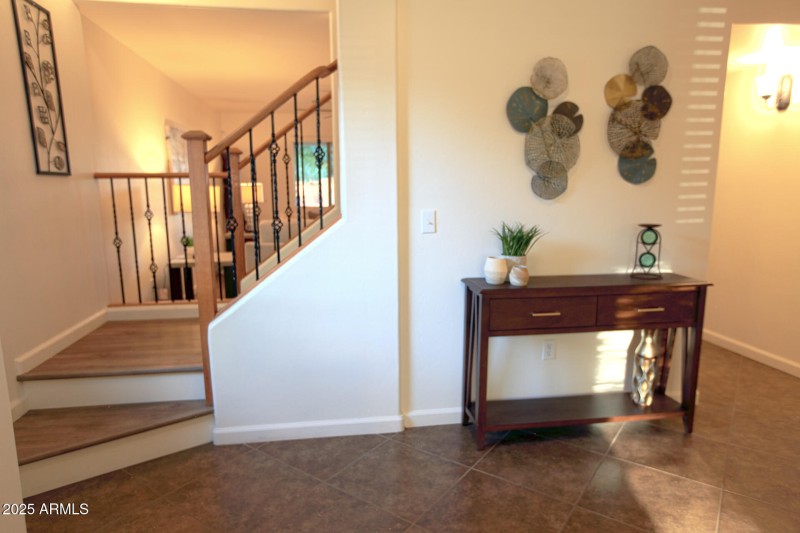 Foyer-view-from-Qffice-Den