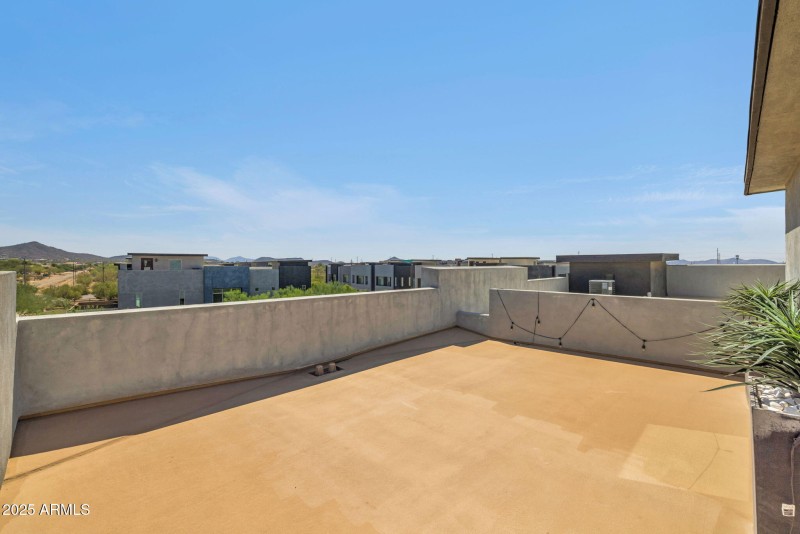 Spacious rooftop patio