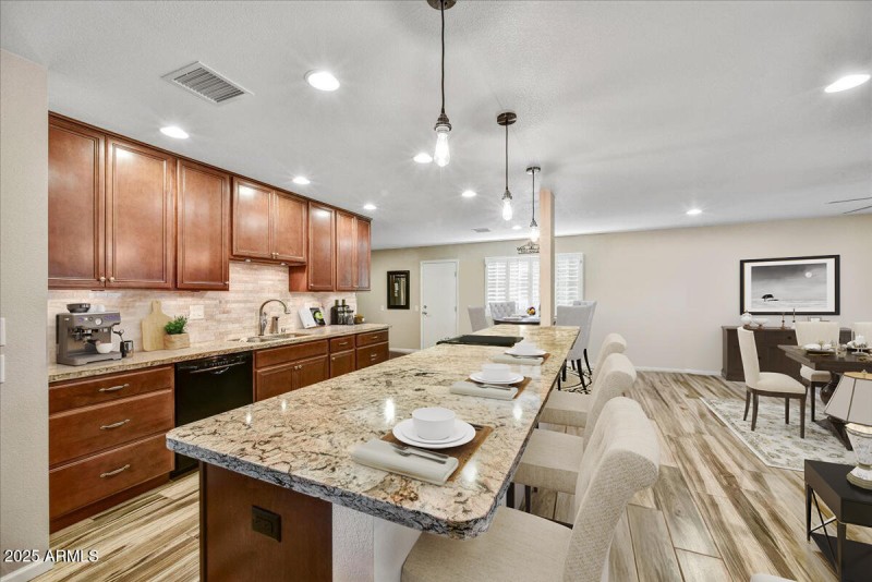Oversized Cabinets and loads of Pullouts