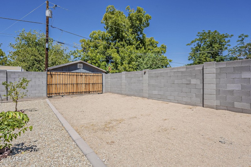 29-Rv Gate Rear Entry