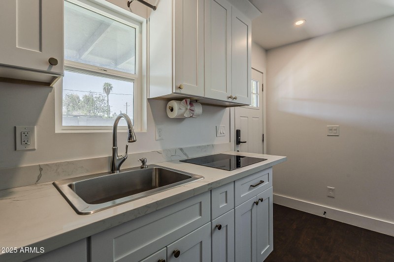 32-Casita Kitchen