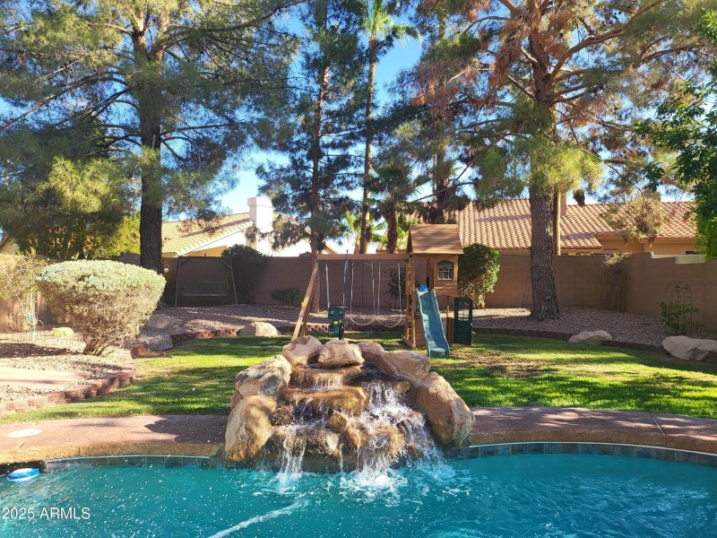 WATERFALL POOL FEATURE