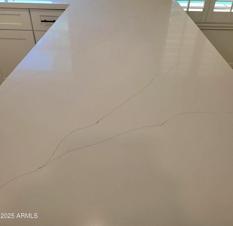 GORGEOUS NEW QUARTZ COUNTERTOPS