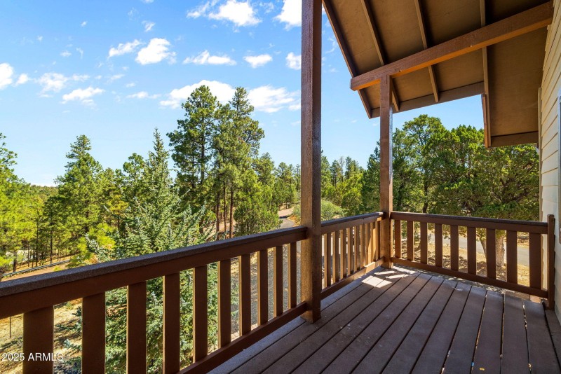 FRONT DECK