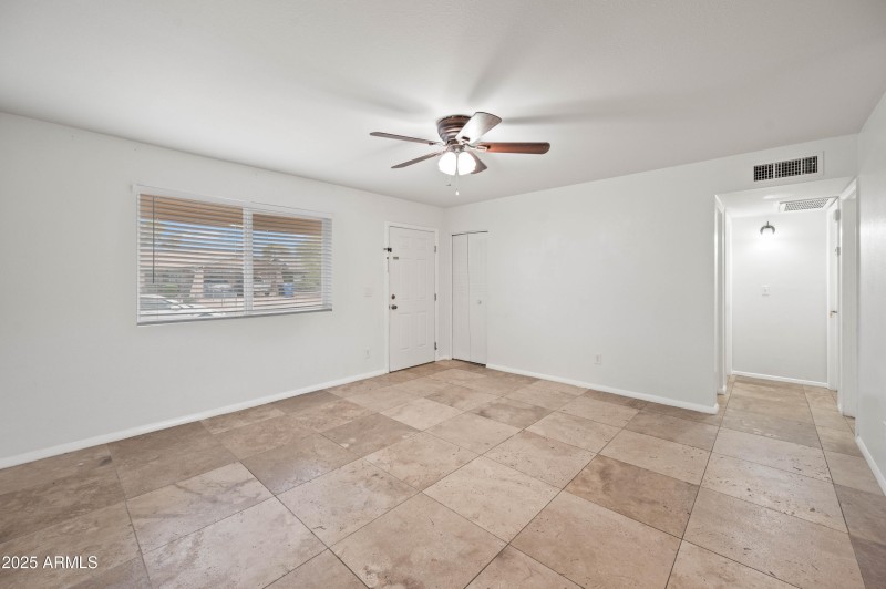 2946 W Villa Maria Dr Phoenix AZ 85053-1