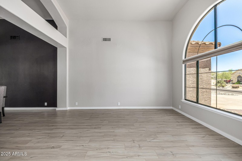 Bright and Spacious Front Room