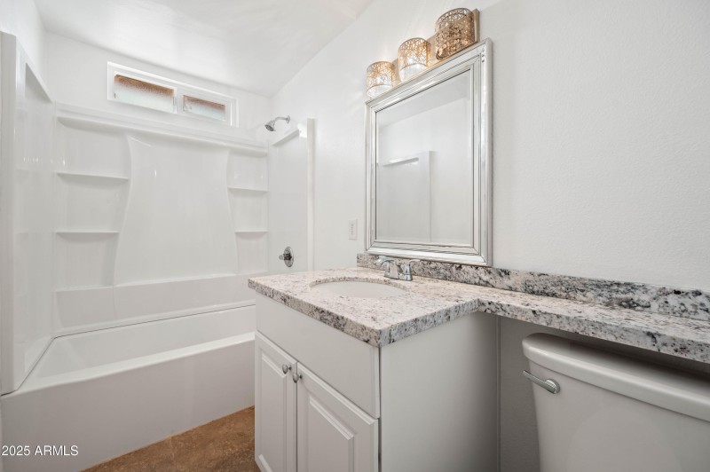 2946 W Villa Maria Dr Phoenix AZ 85053-1