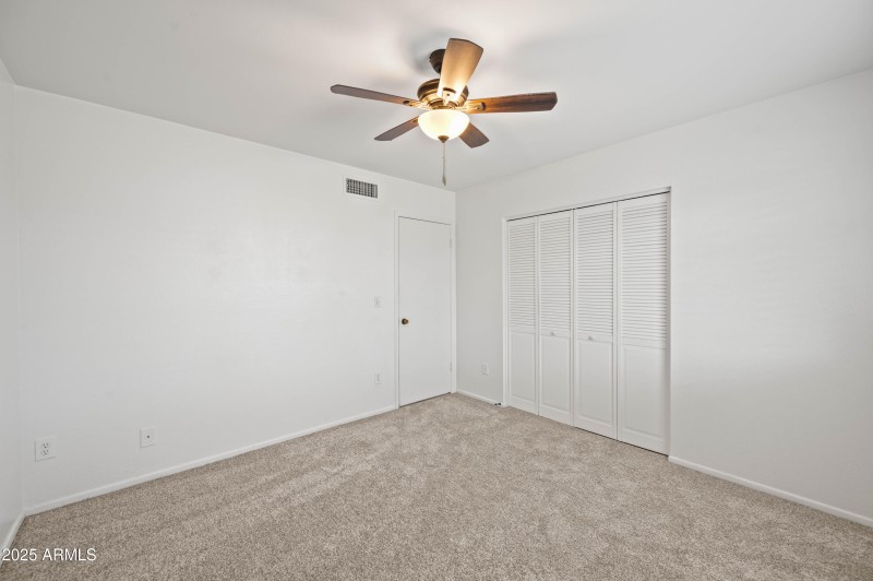 2946 W Villa Maria Dr Phoenix AZ 85053-9