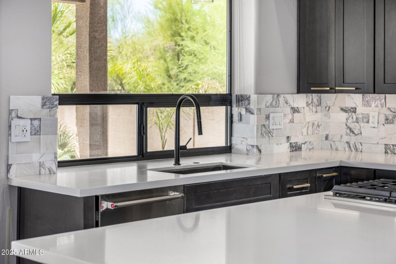 Expansive Counter Space