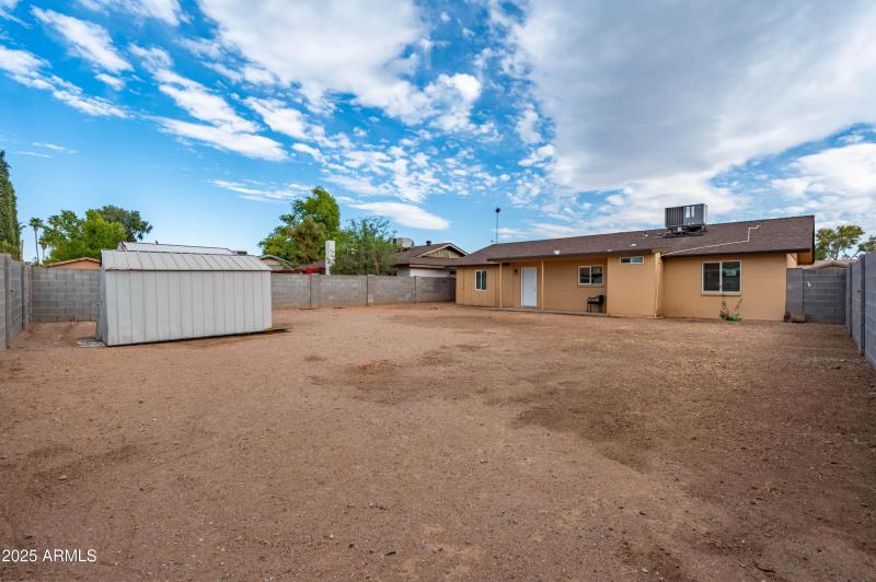 2946 W Villa Maria Dr Phoenix AZ 85053-6