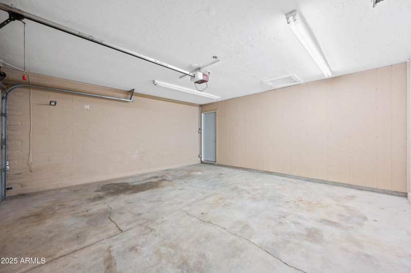 2946 W Villa Maria Dr Phoenix AZ 85053-3