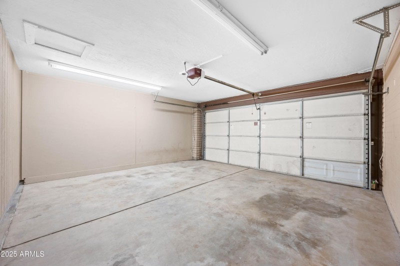 2946 W Villa Maria Dr Phoenix AZ 85053-2