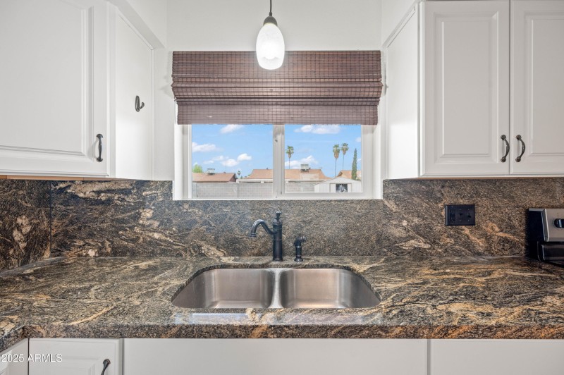 2946 W Villa Maria Dr Phoenix AZ 85053-2
