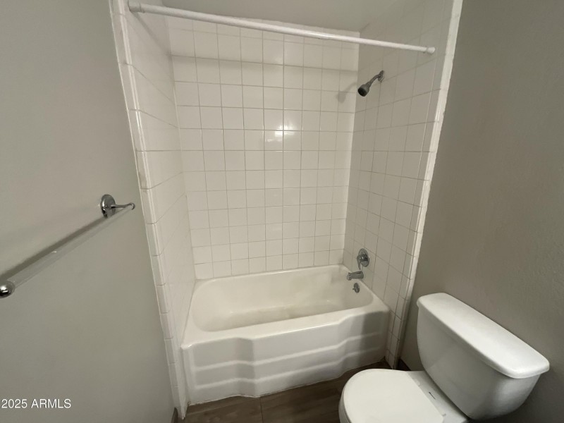 Guest Full Bath