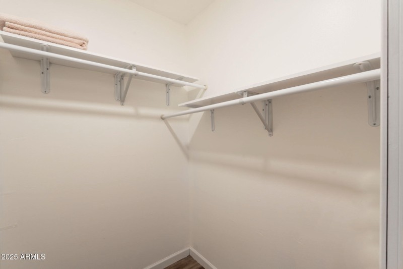 21-web-or-mls-Broadway-21