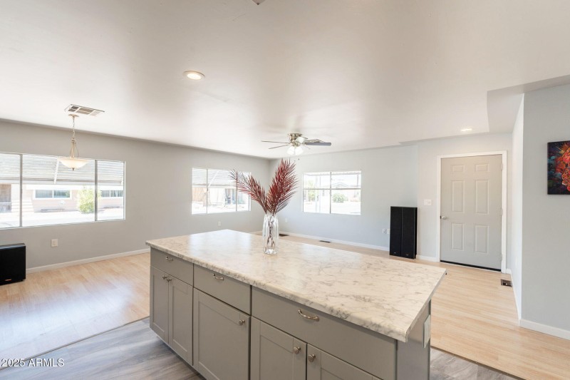 13-web-or-mls-Broadway-13