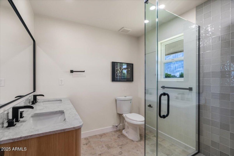 19-Primary bathroom