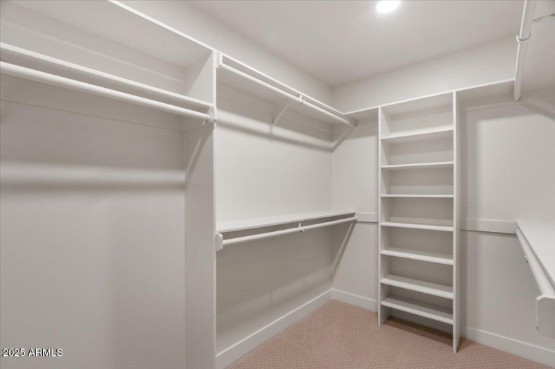 21-Primary closet