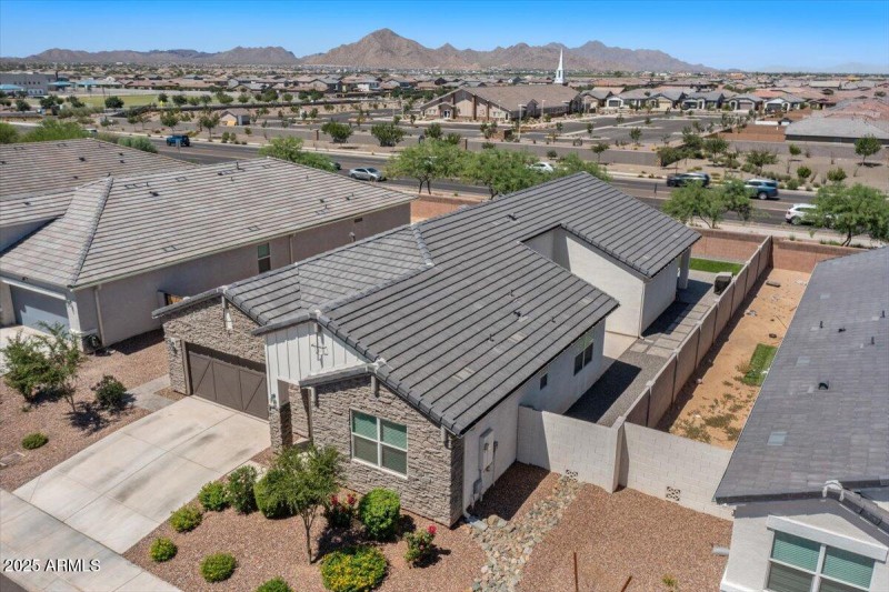 03-Aerial front of home