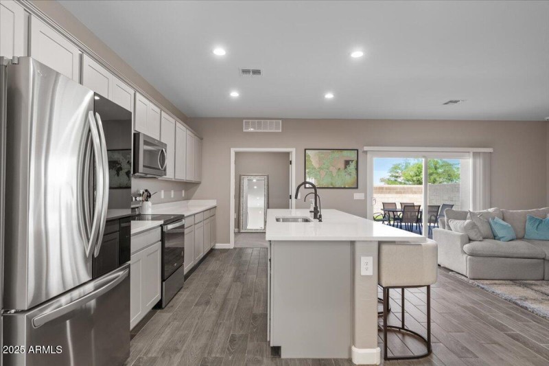 11-Kitchen