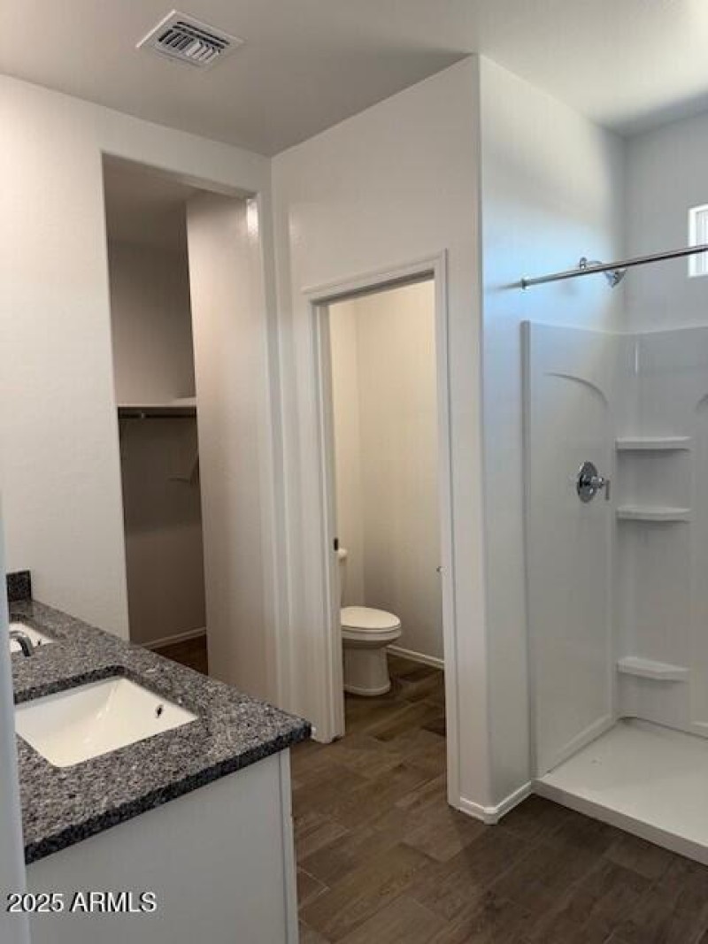 Abbot Bathroom
