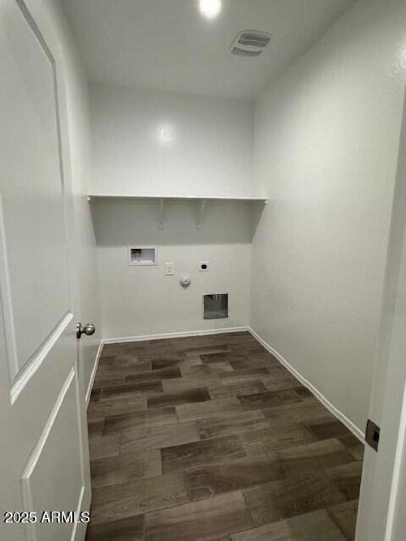 Baxter Laundry Room
